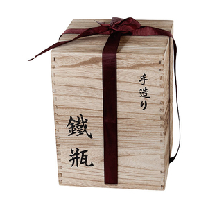 鐵壺木盒