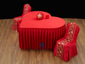 婚宴主席桌大红心形桌套 主婚桌 -心形桌