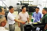 公司民兵集中点验大会圆满成功，董事长深入一线指导新机试制