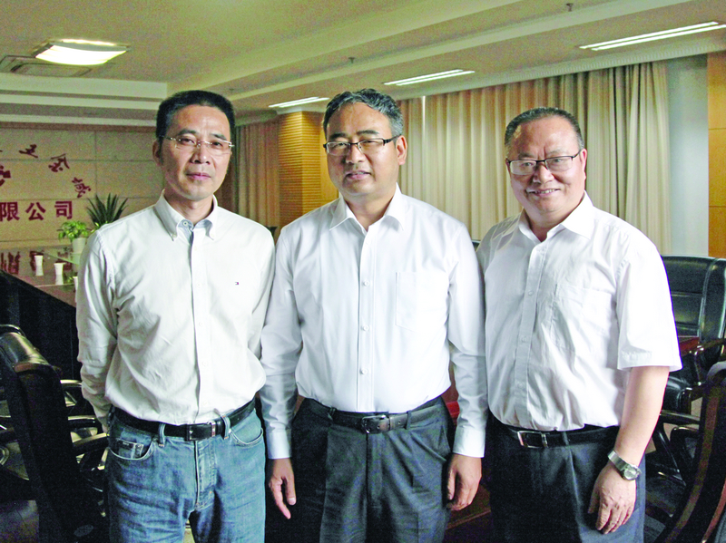 副书记蒋金红来五金城宣布市委关于调整五金城集团公司主要领导的决定